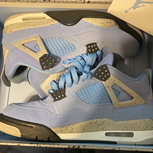 Jordan 4 university blue